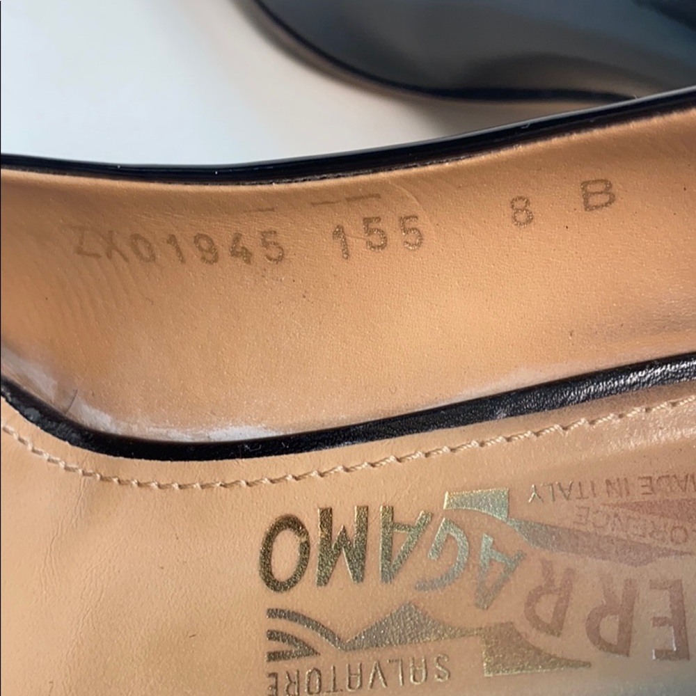 Ferragamo black bow patent kitten heels 8 B - Picture 13 of 16